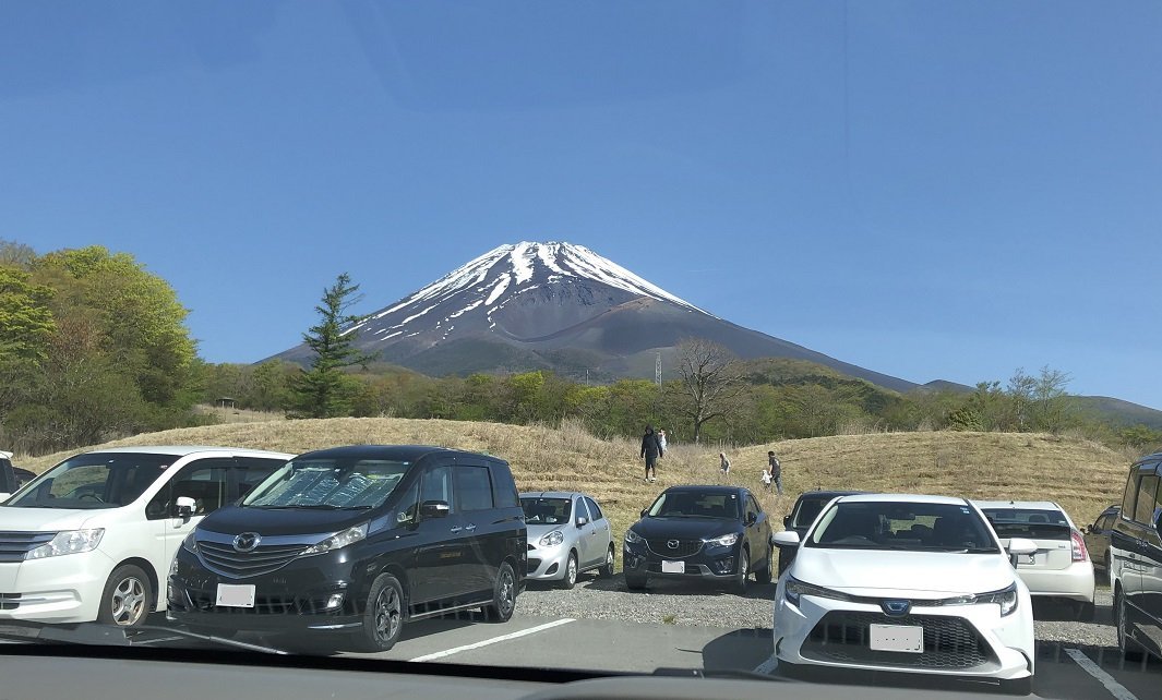 昼の富士山